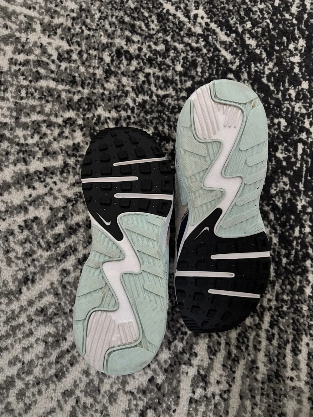 Women’s Nike Air Max Size 8.5